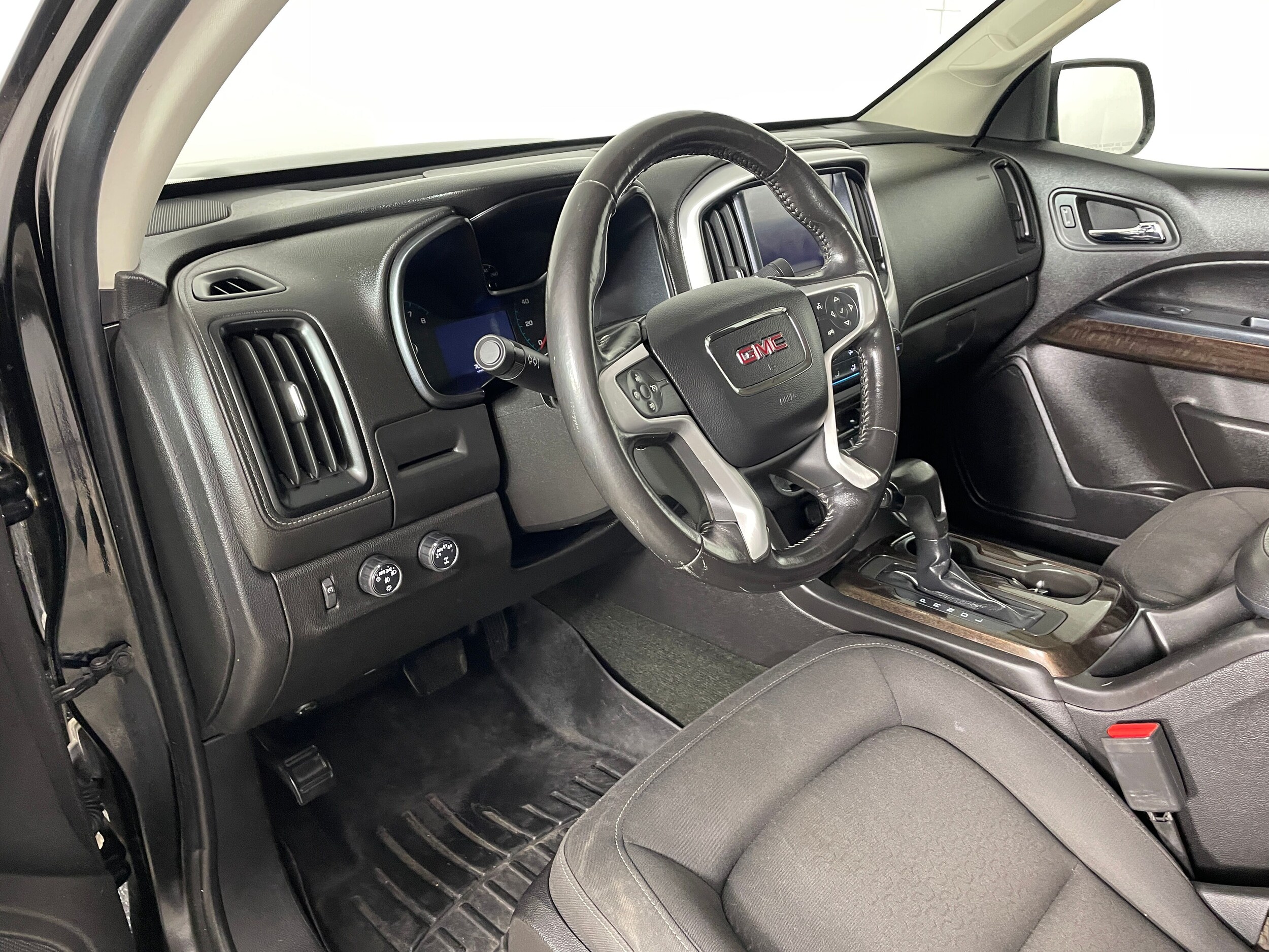 2017 Gmc Canyon SLE photo 3