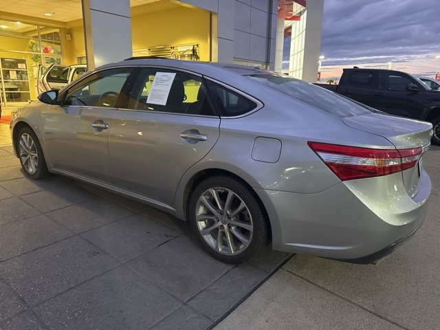 2015 Toyota Avalon XLE Touring photo 3