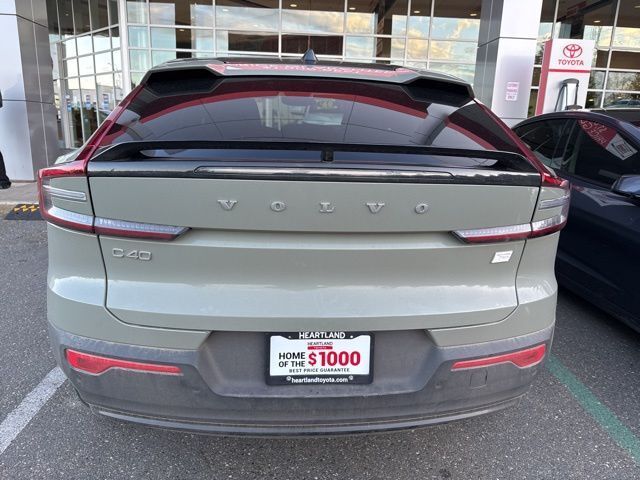 2023 Volvo C40 Recharge Pure Electric Twin Plus photo 6