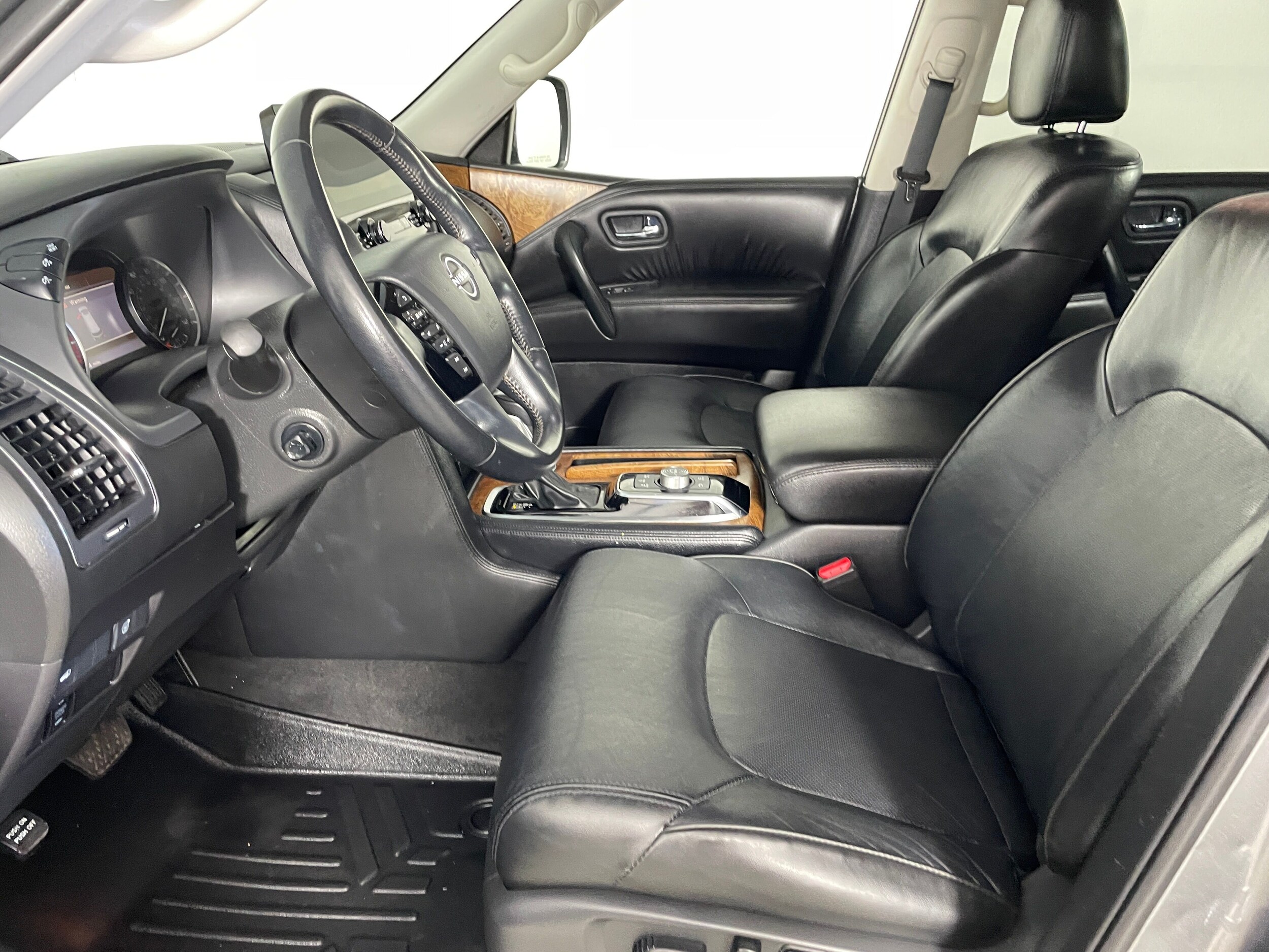 2021 Nissan Armada SL photo 2