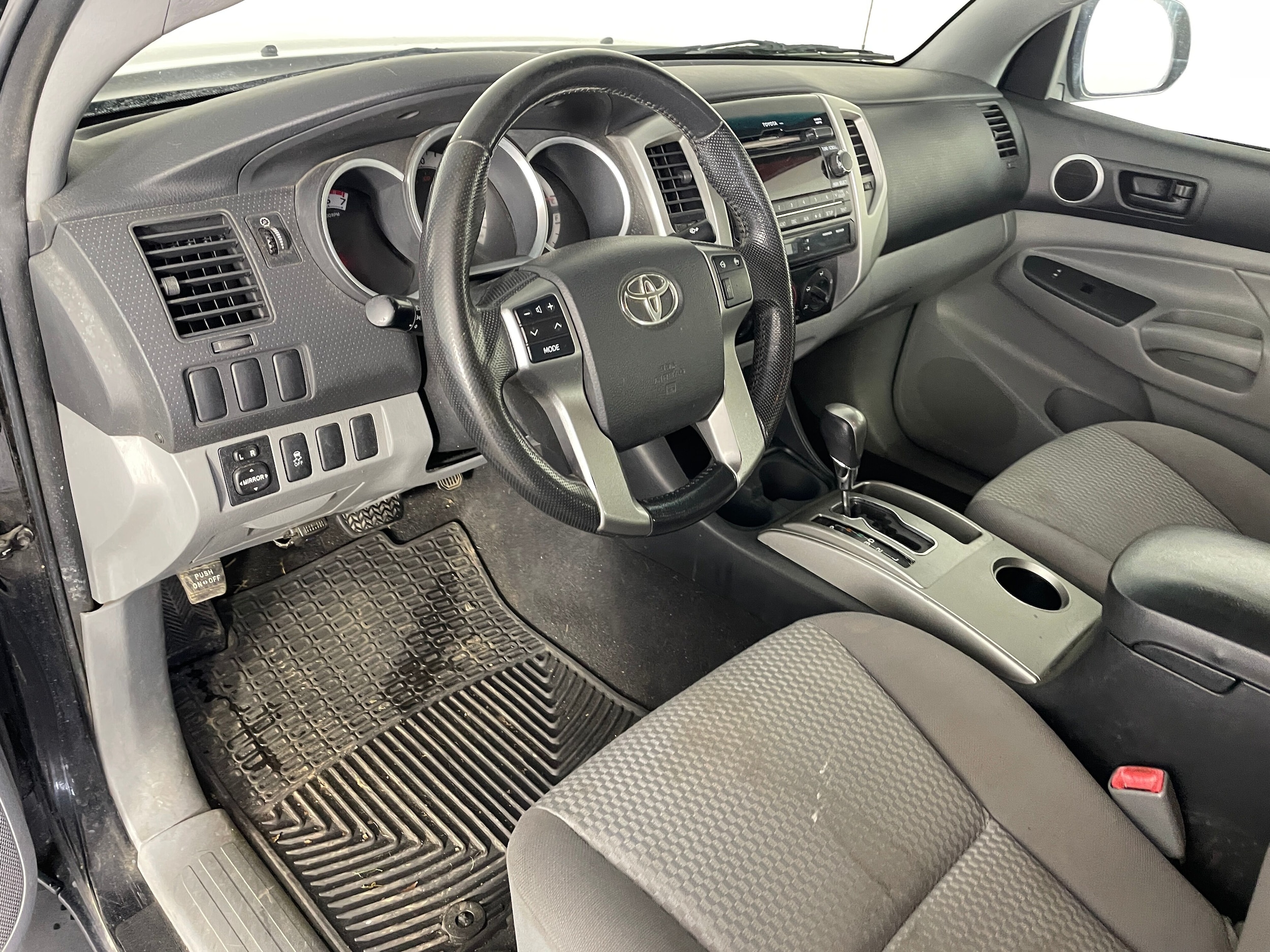 2012 Toyota Tacoma PreRunner Double Cab photo 3