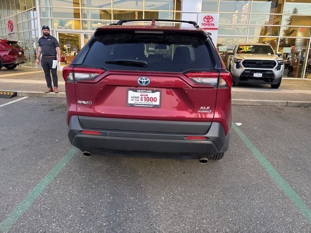 2021 Toyota RAV4 Hybrid XLE Premium photo 6