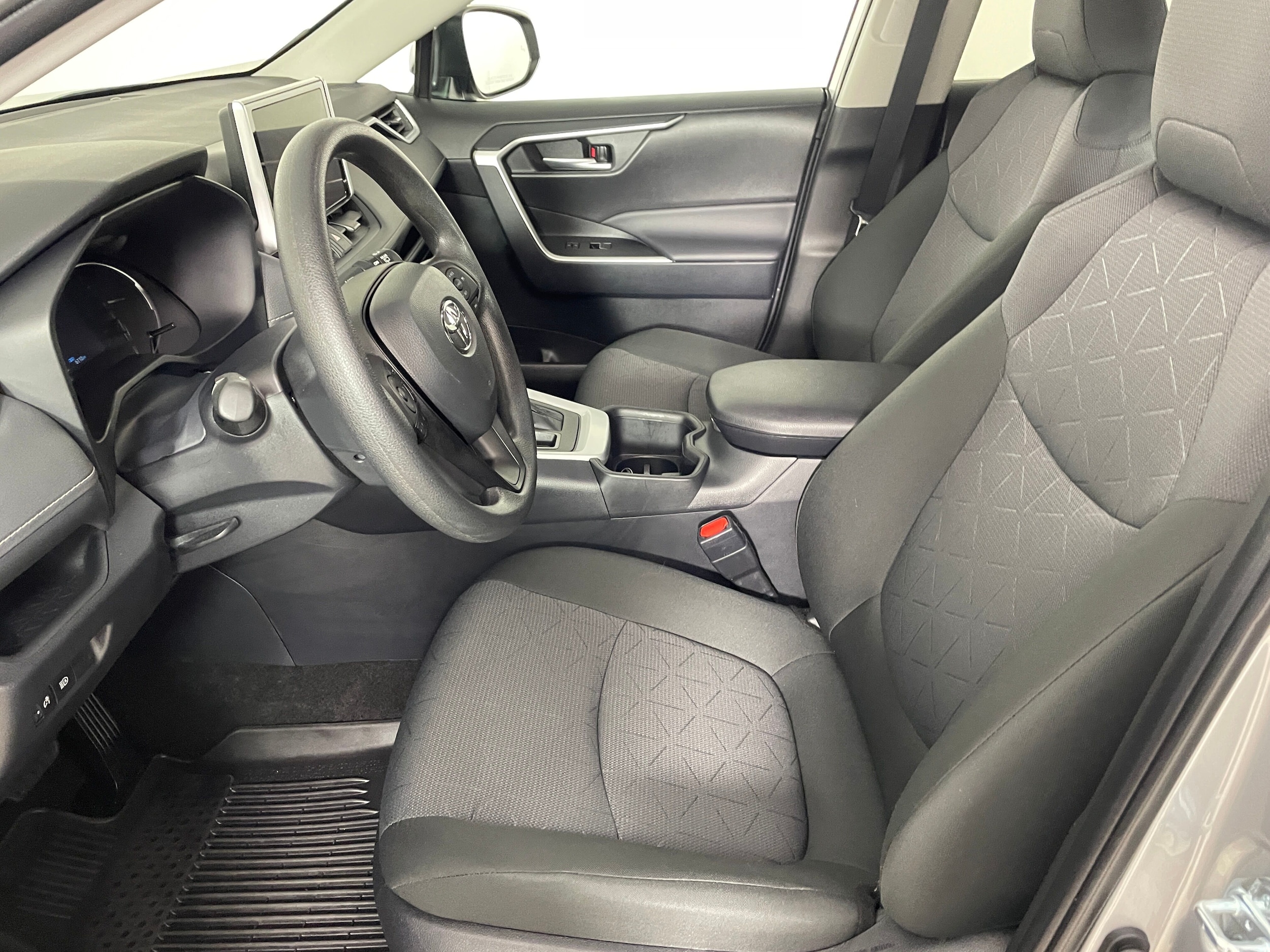 Used 2025 Toyota RAV4 XLE with VIN 2T3P1RFV3SC525489 for sale in Northfield, Minnesota