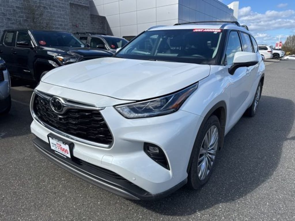 Used 2023 Toyota Highlander Platinum SUV