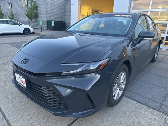 2025 Toyota Camry LE photo 3