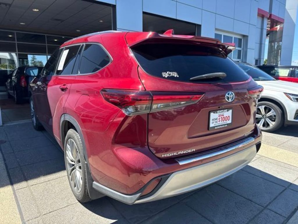 Used 2020 Toyota Highlander Hybrid Platinum SUV