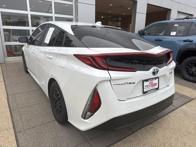 2021 Toyota Prius Prime Limited - Photo 4