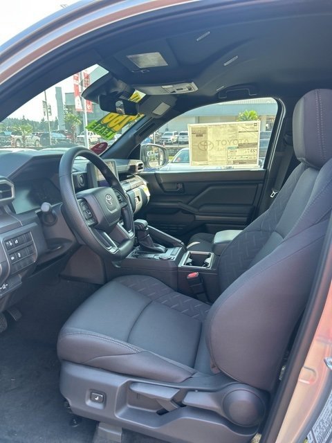 2025 Toyota Tacoma SR5 XtraCab photo 2