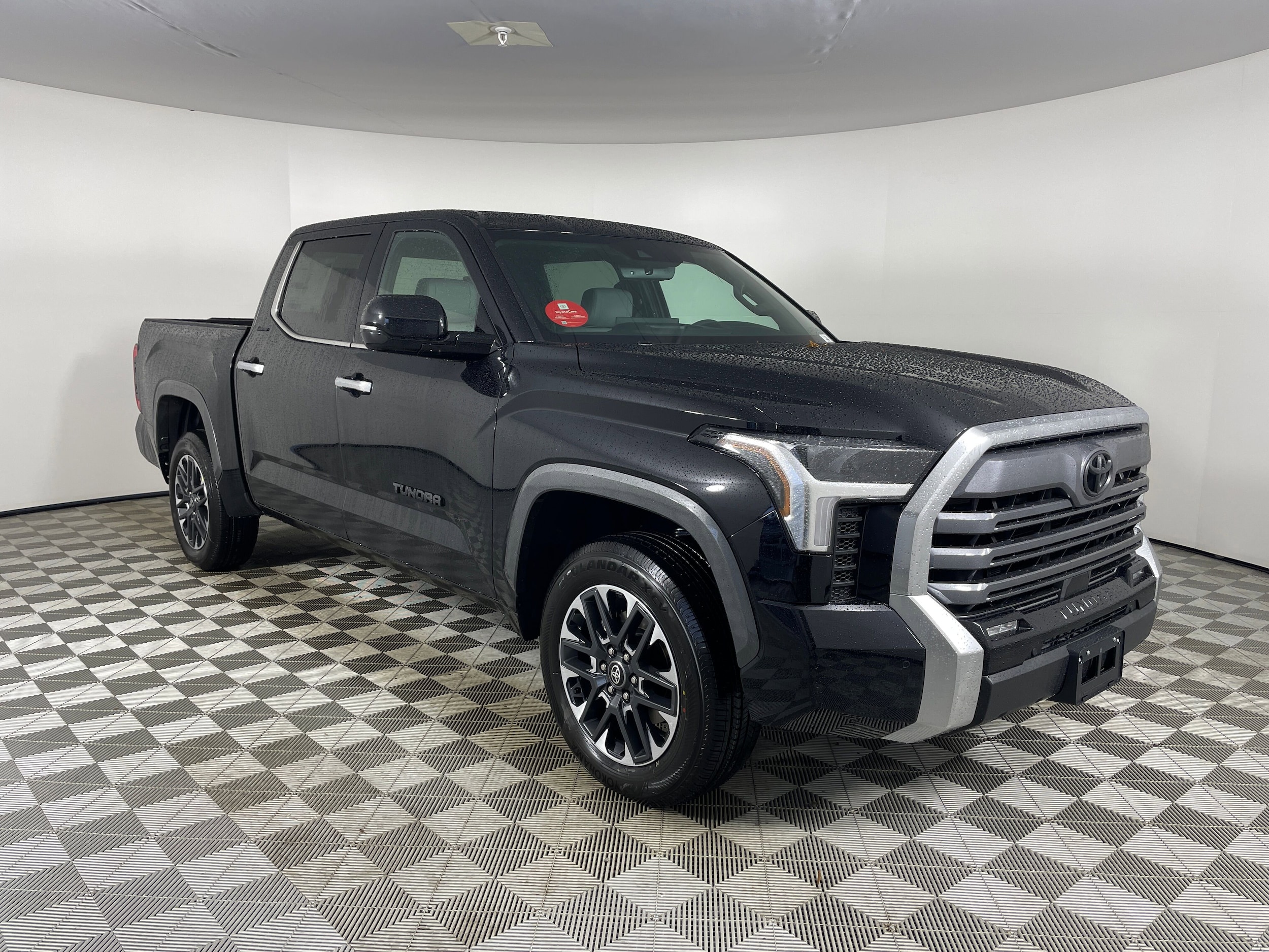 2026 Toyota Tundra Limited - Photo 7