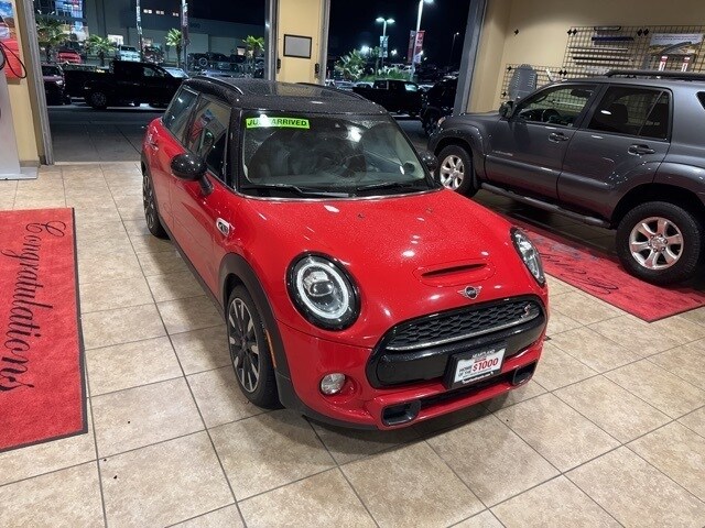 2019 Mini Cooper 4 Door Hardtop Signature photo 2