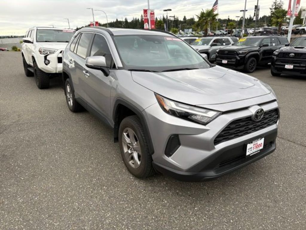 Used 2022 Toyota RAV4 XLE SUV