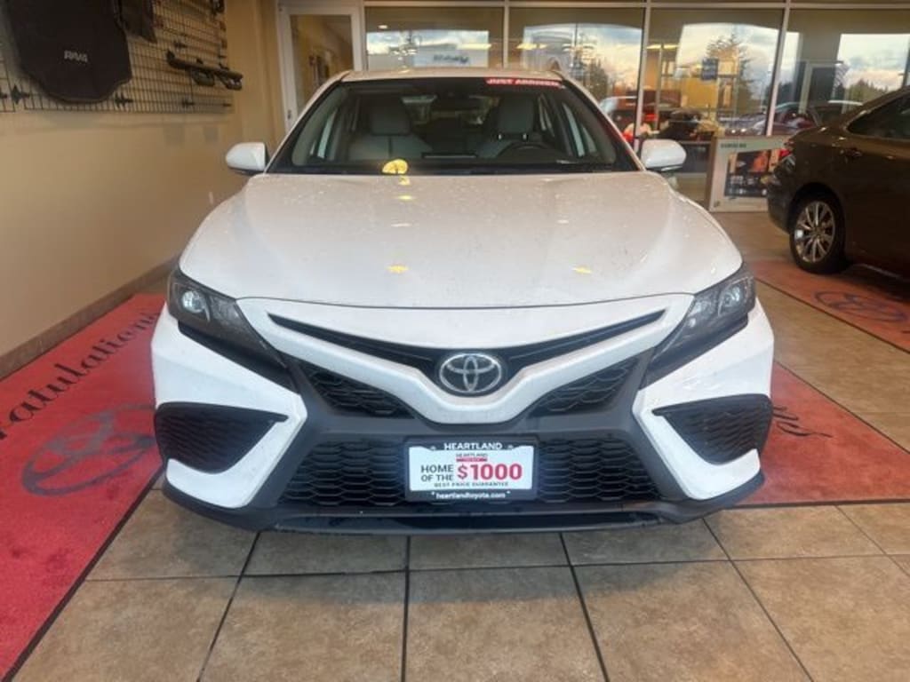 Used 2024 Toyota Camry SE Sedan