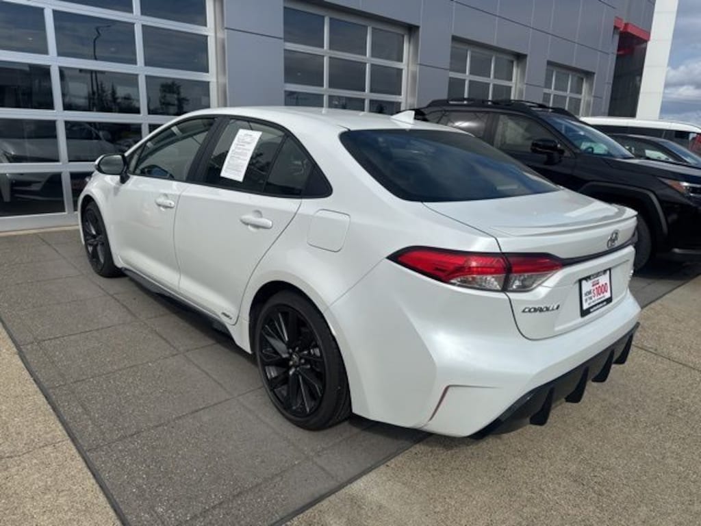 Used 2026 Toyota Corolla Hybrid SE Sedan