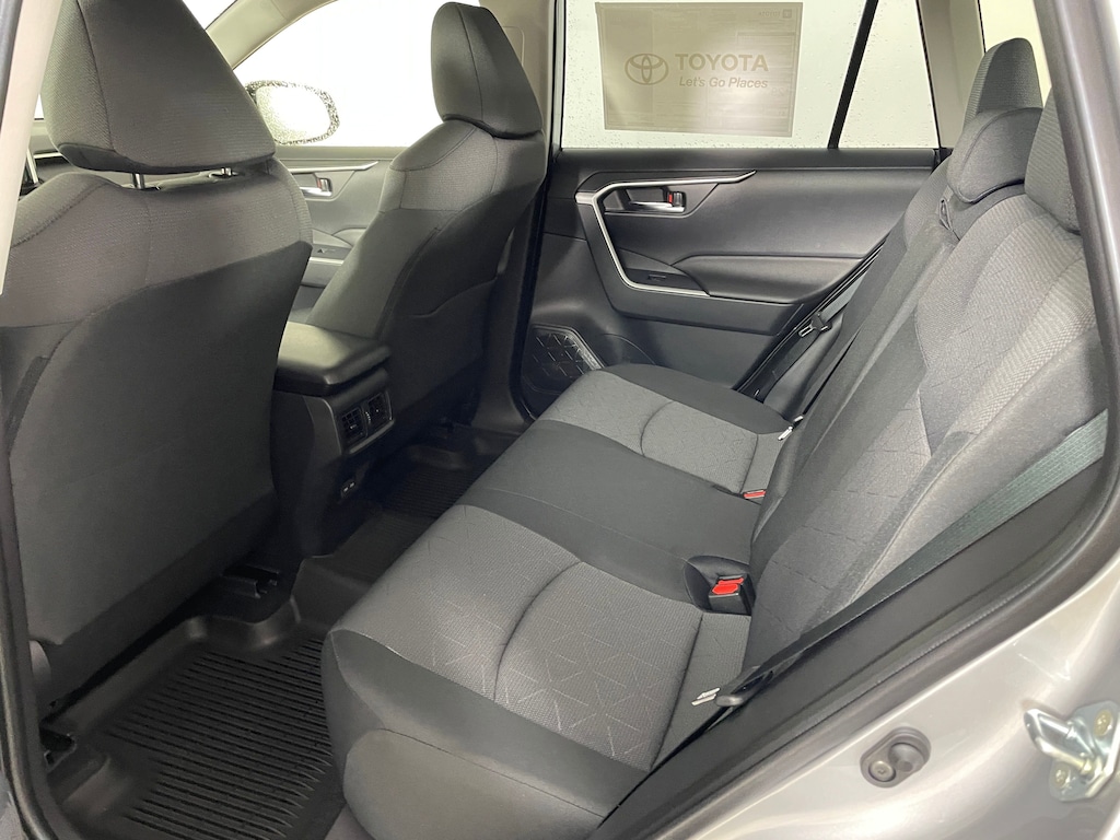 New 2025 Toyota RAV4 XLE XLE AWD SUV