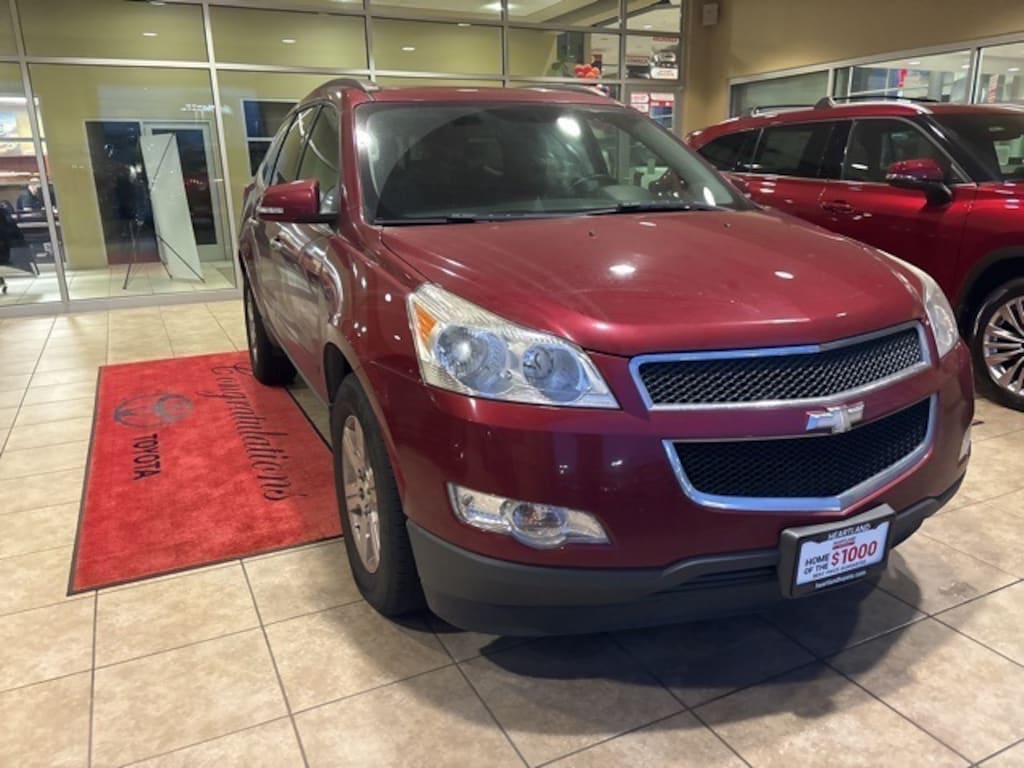 Used 2011 Chevrolet Traverse 2LT SUV