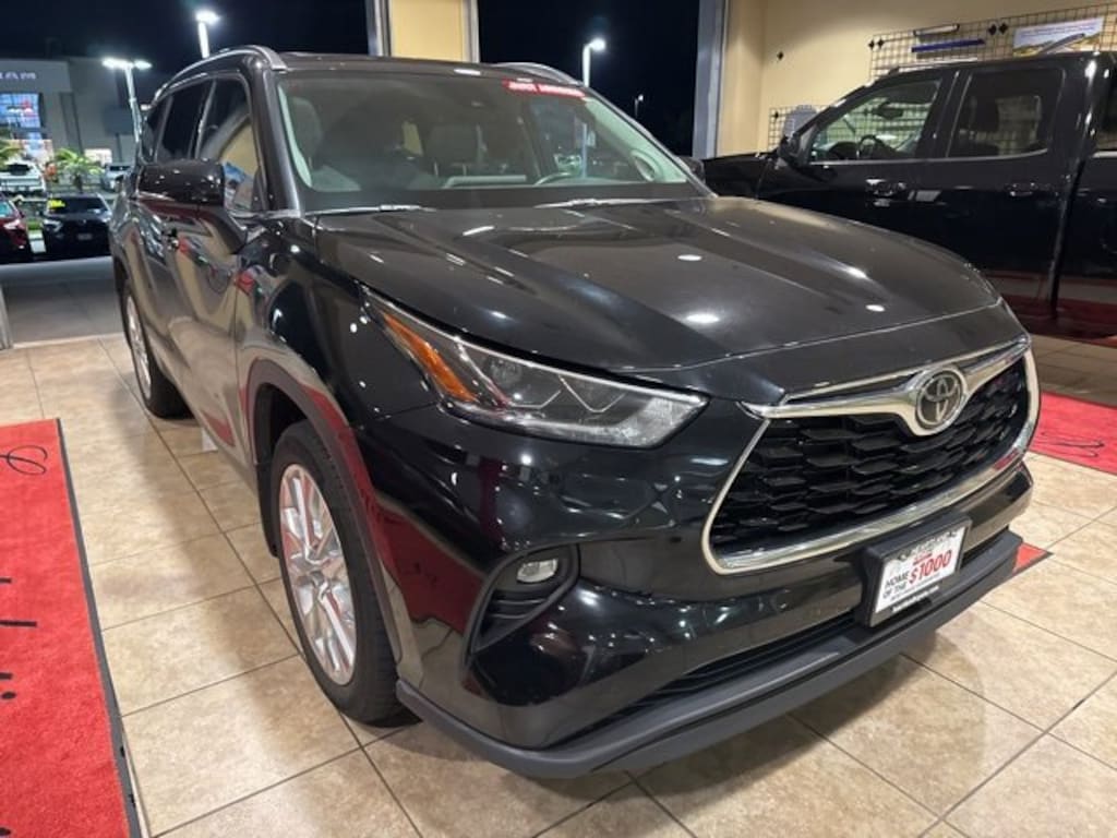 Used 2021 Toyota Highlander Limited SUV