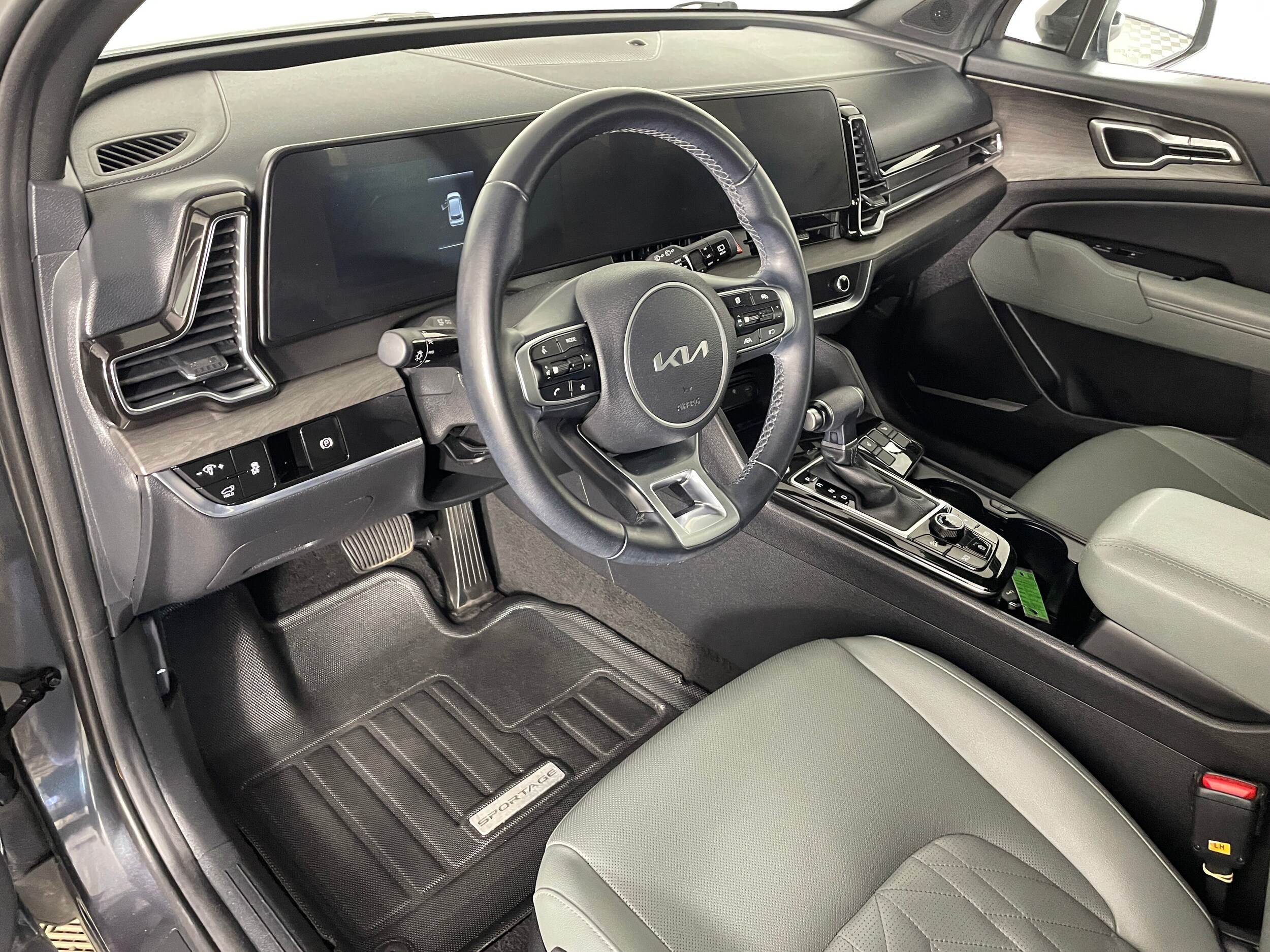 2024 Kia Sportage X-Line photo 3