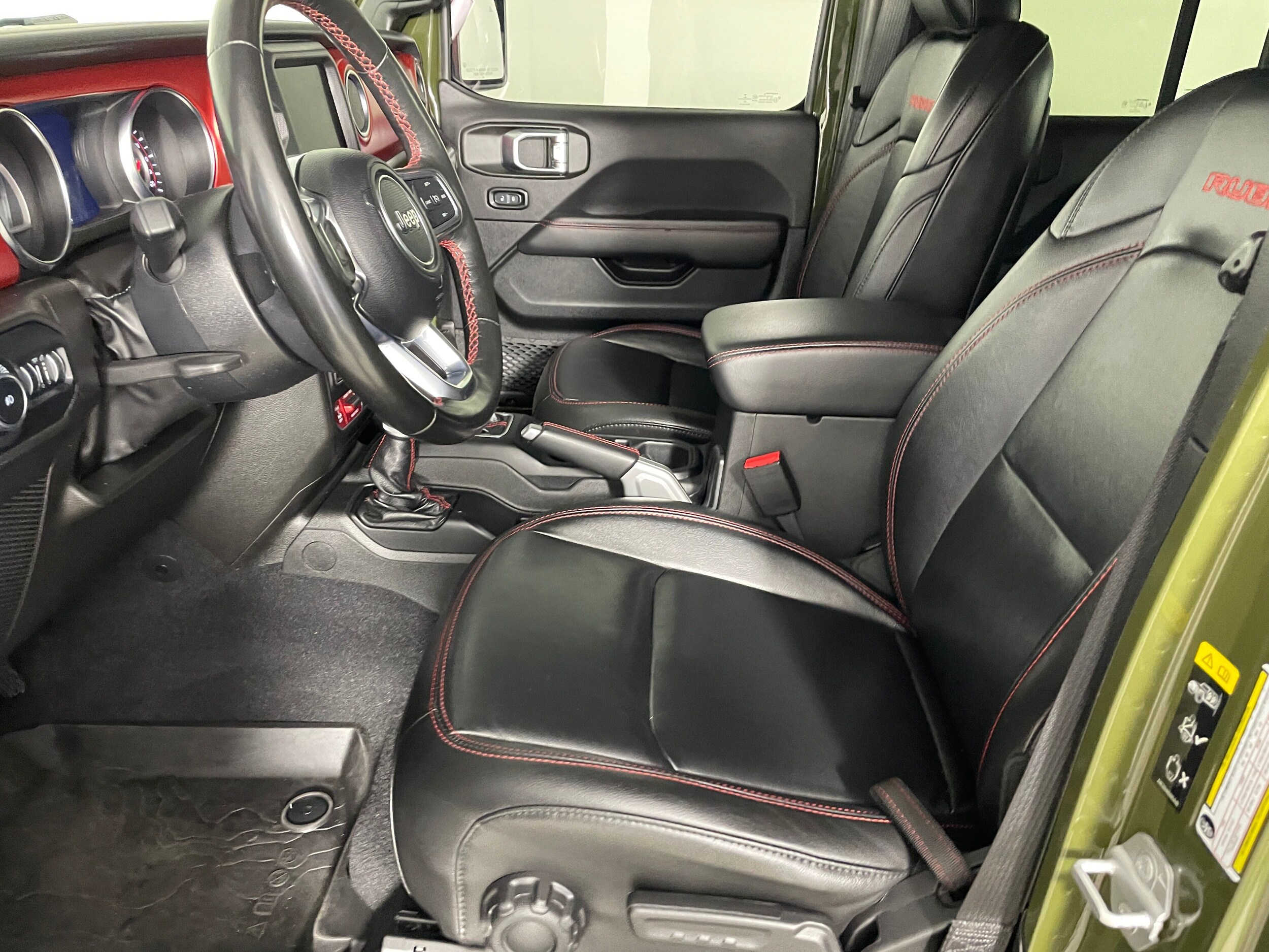 2022 Jeep Wrangler Unlimited Rubicon High Tide photo 2