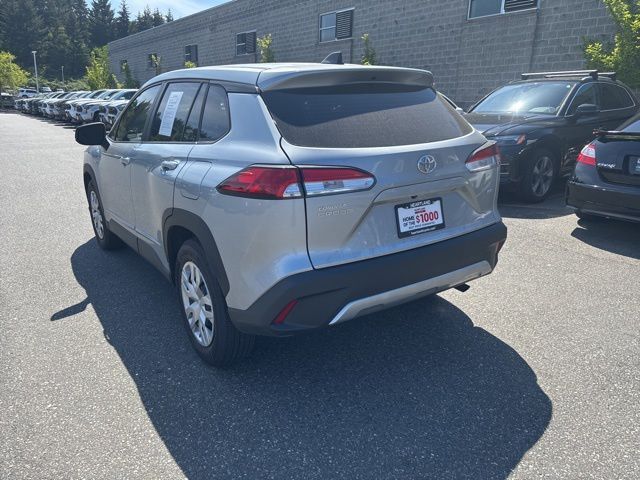 2024 Toyota Corolla Cross L photo 6