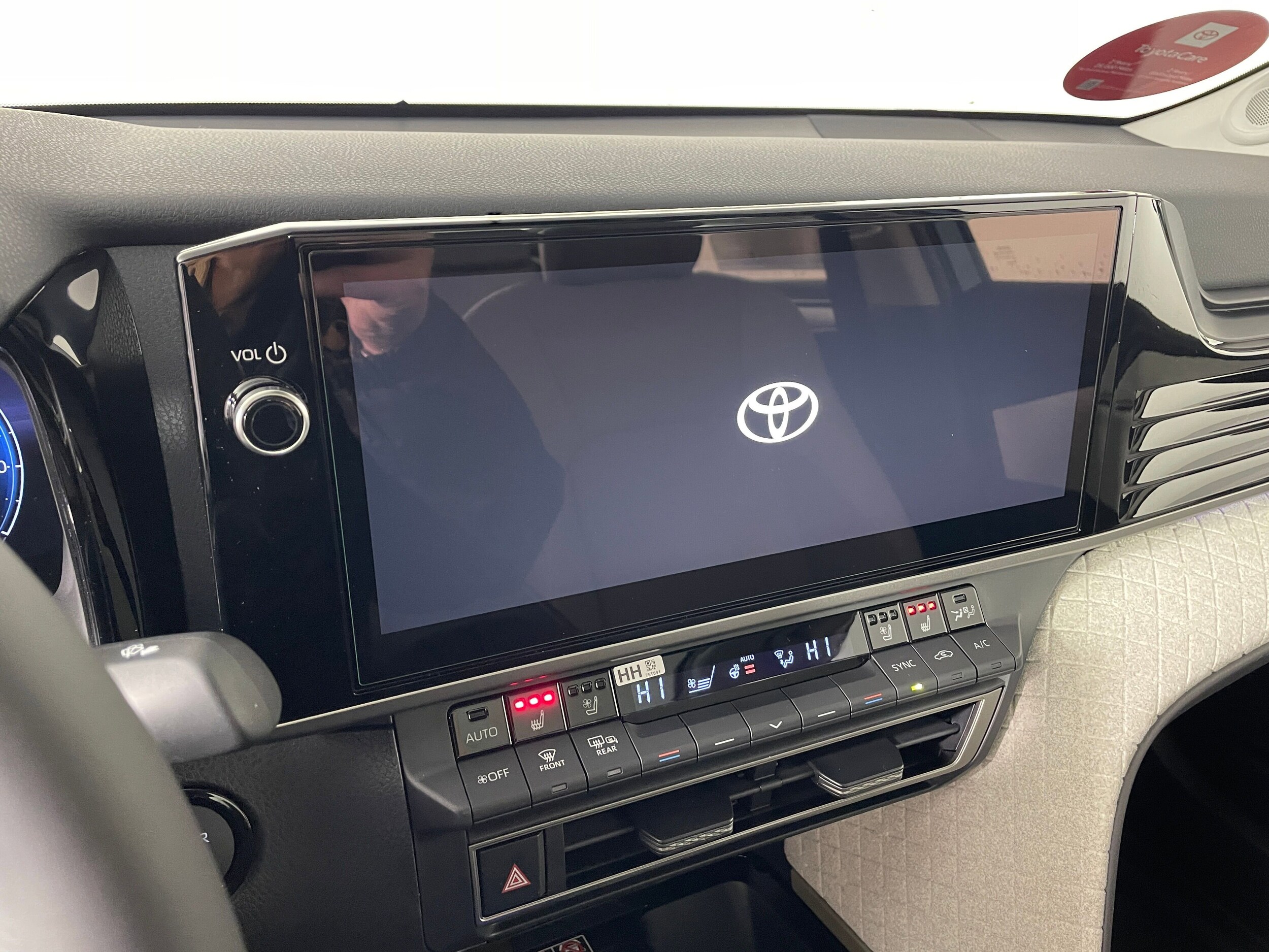 2026 Toyota Camry XLE photo 4