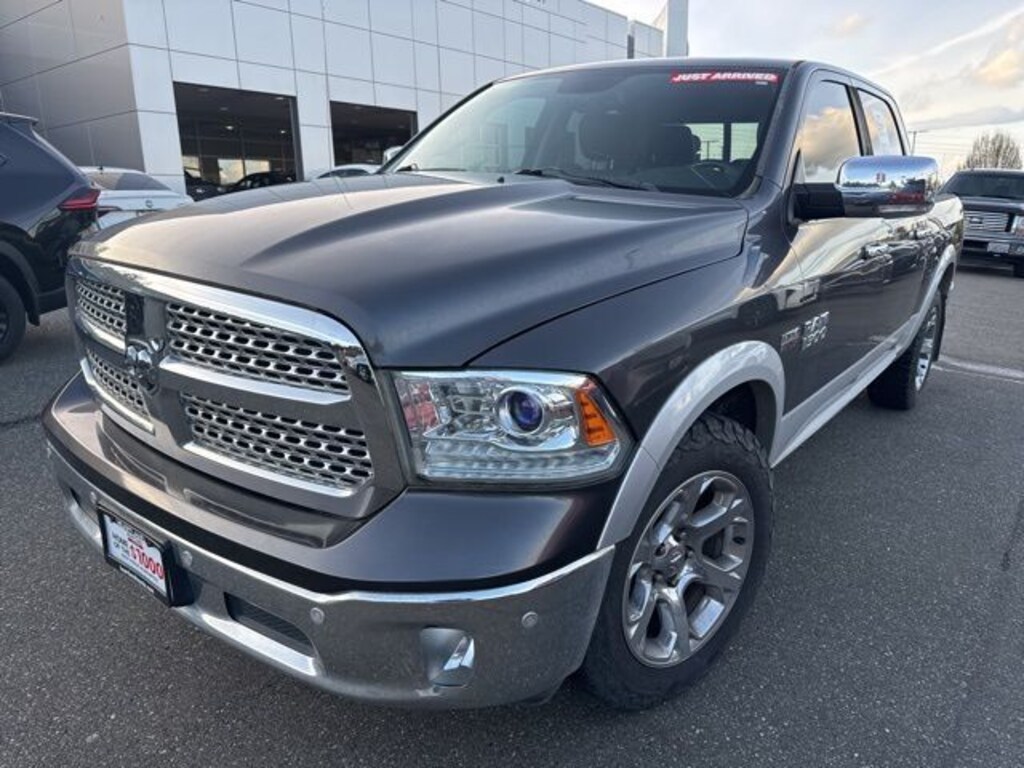 Used 2014 Ram 1500 Laramie 5.7L V8 HEMI MDS VVT Truck Crew Cab