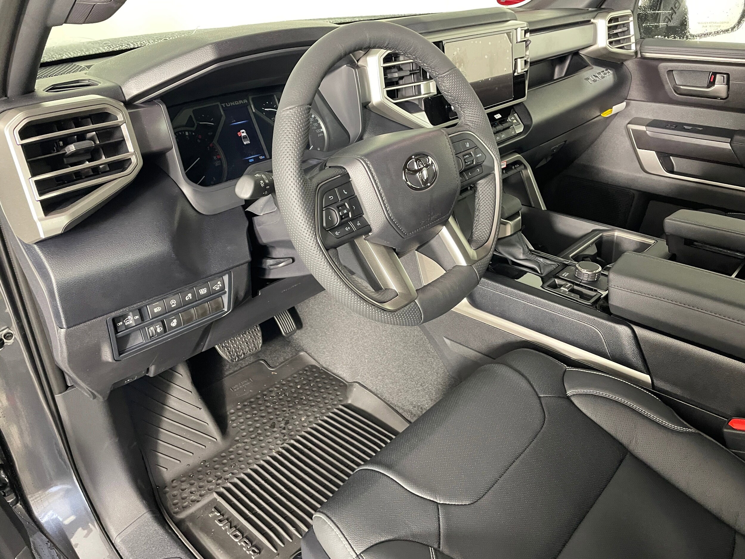 2026 Toyota Tundra SR5 CrewMax photo 2