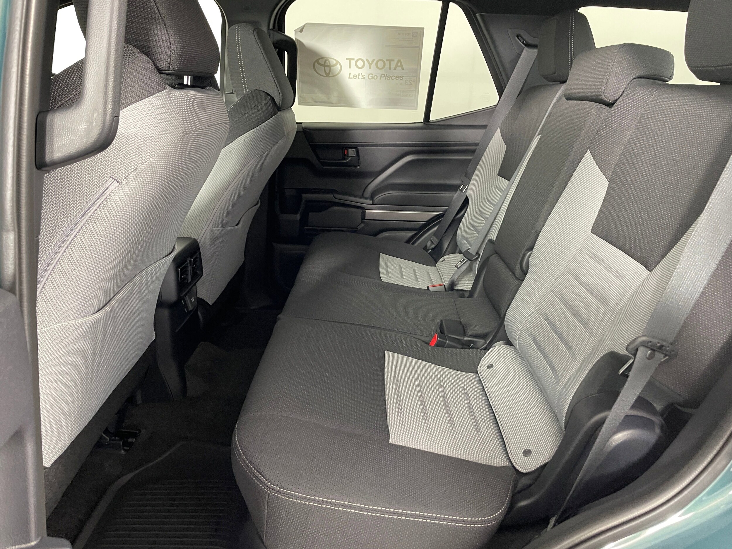 2025 Toyota 4Runner Off-Road 4WD TRD photo 3