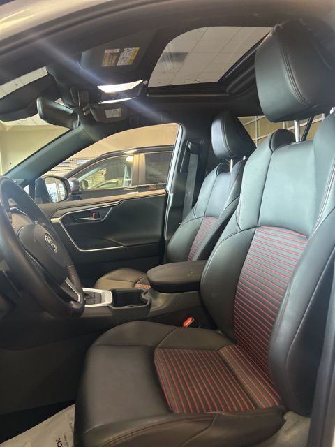 2024 Toyota RAV4 Prime XSE photo 5