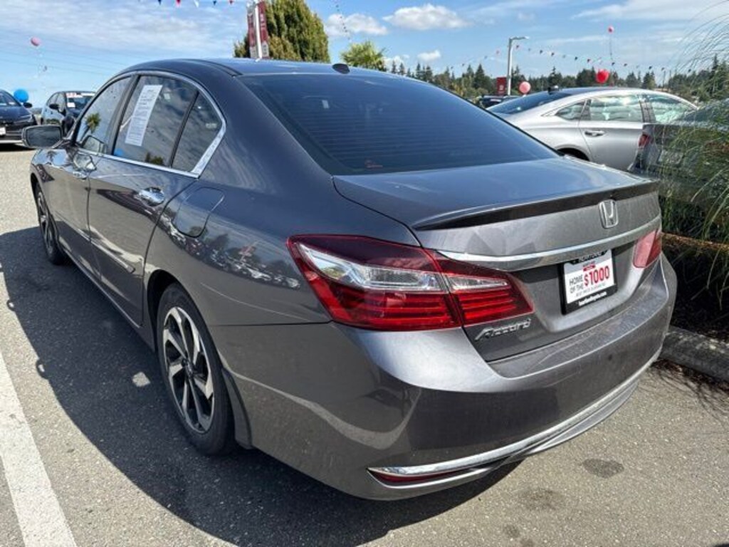 Used 2017 Honda Accord EX-L w/Navi & Honda Sensing Sedan