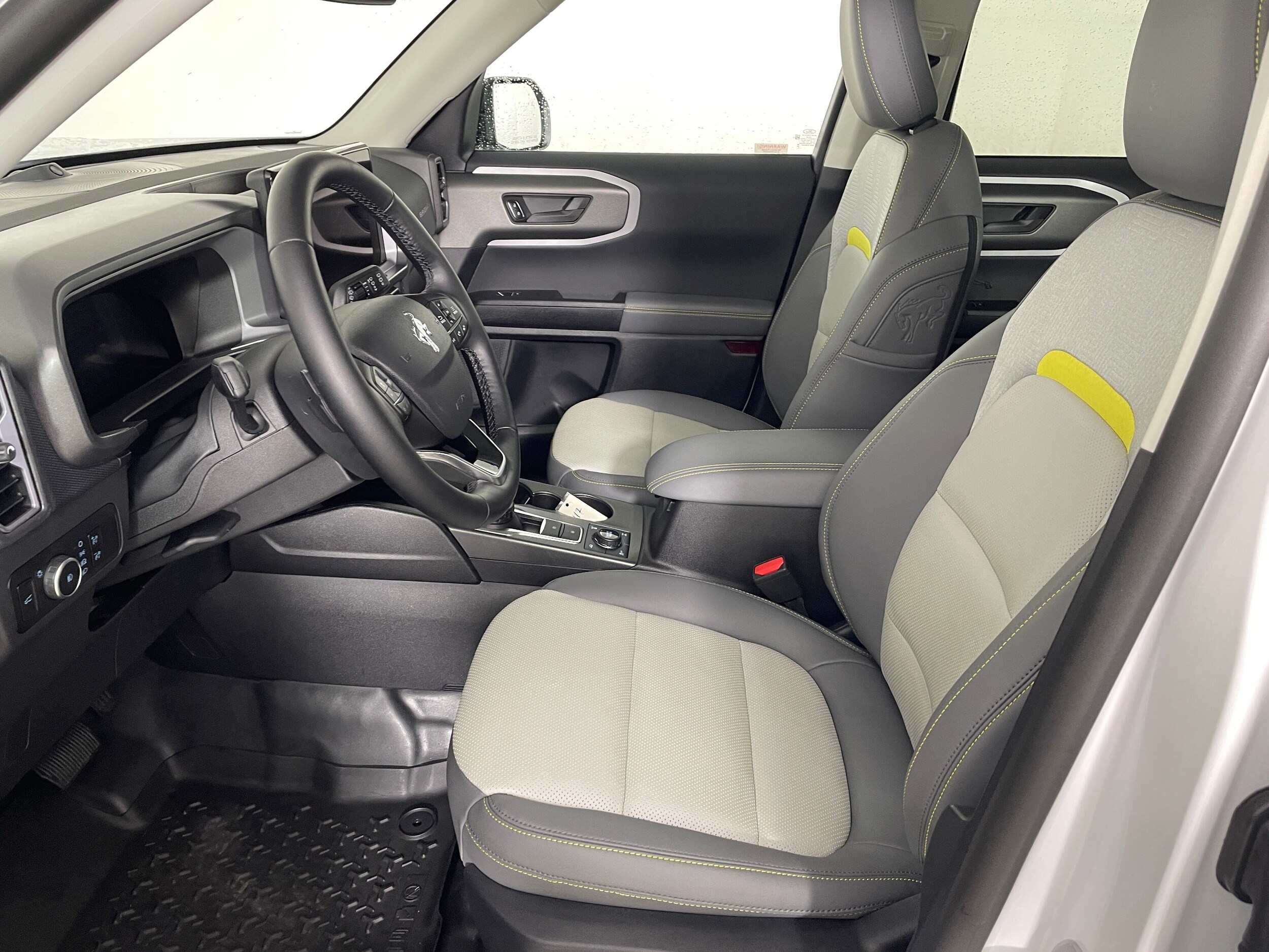 2025 Ford Bronco Sport Badlands photo 2