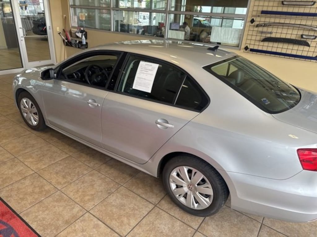 Used 2014 Volkswagen Jetta 1.8T SE w/Connectivity/Sunroof Sedan