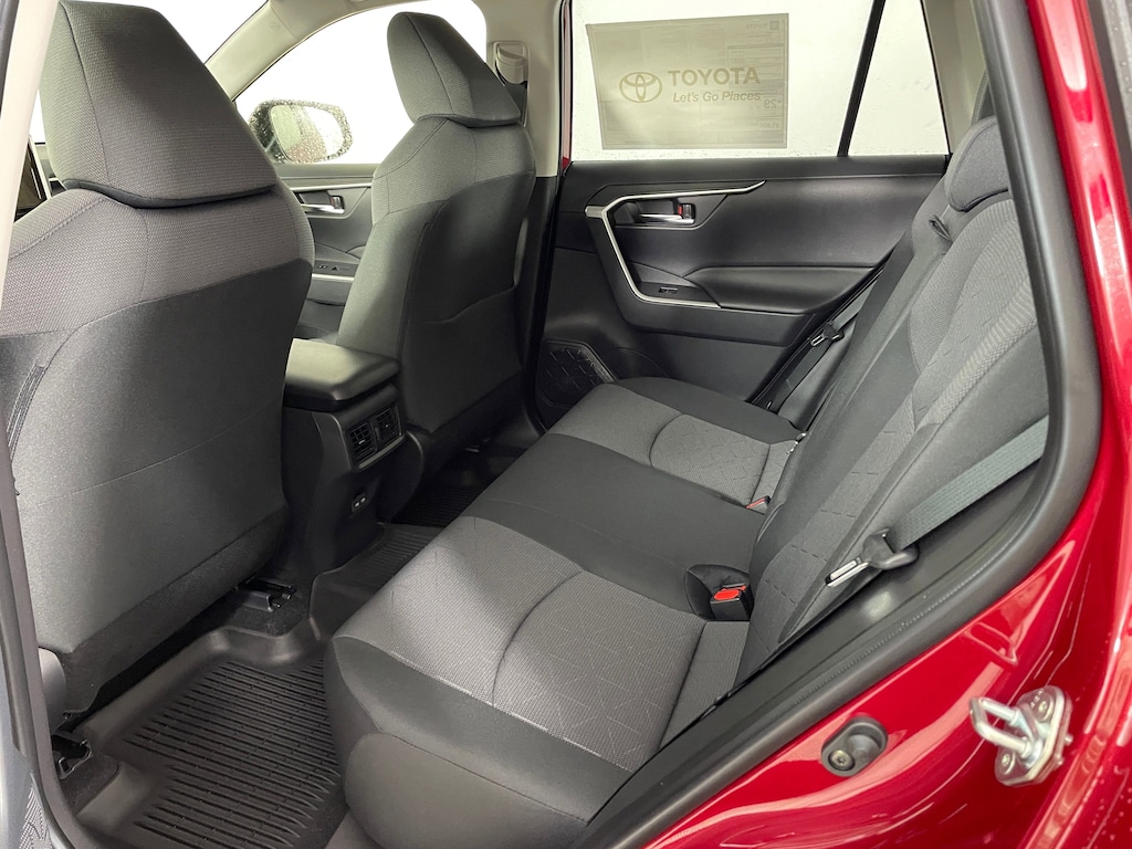 New 2025 Toyota RAV4 XLE XLE AWD SUV
