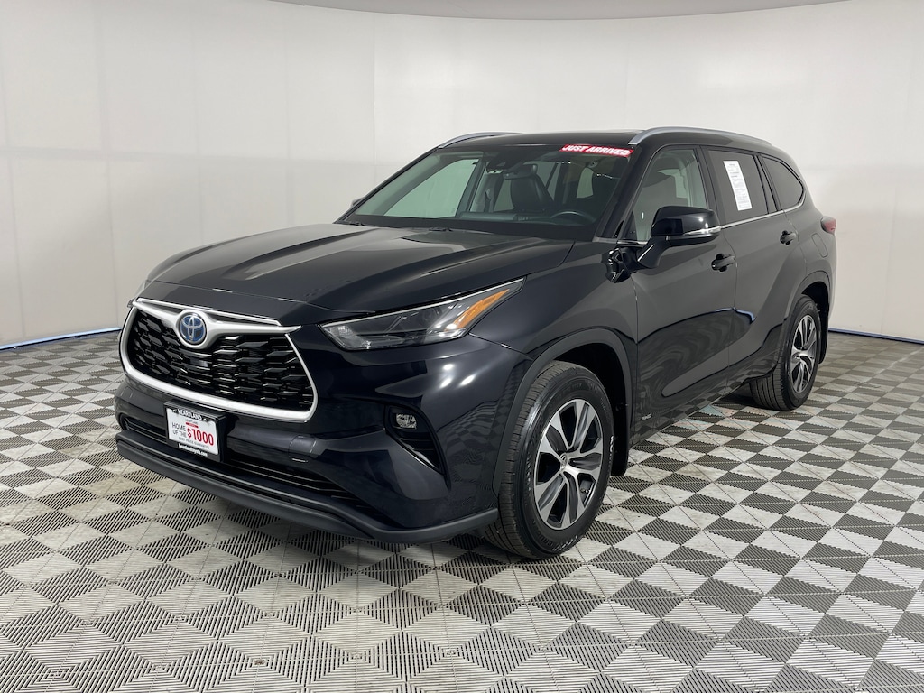 Used 2023 Toyota Highlander Hybrid XLE SUV