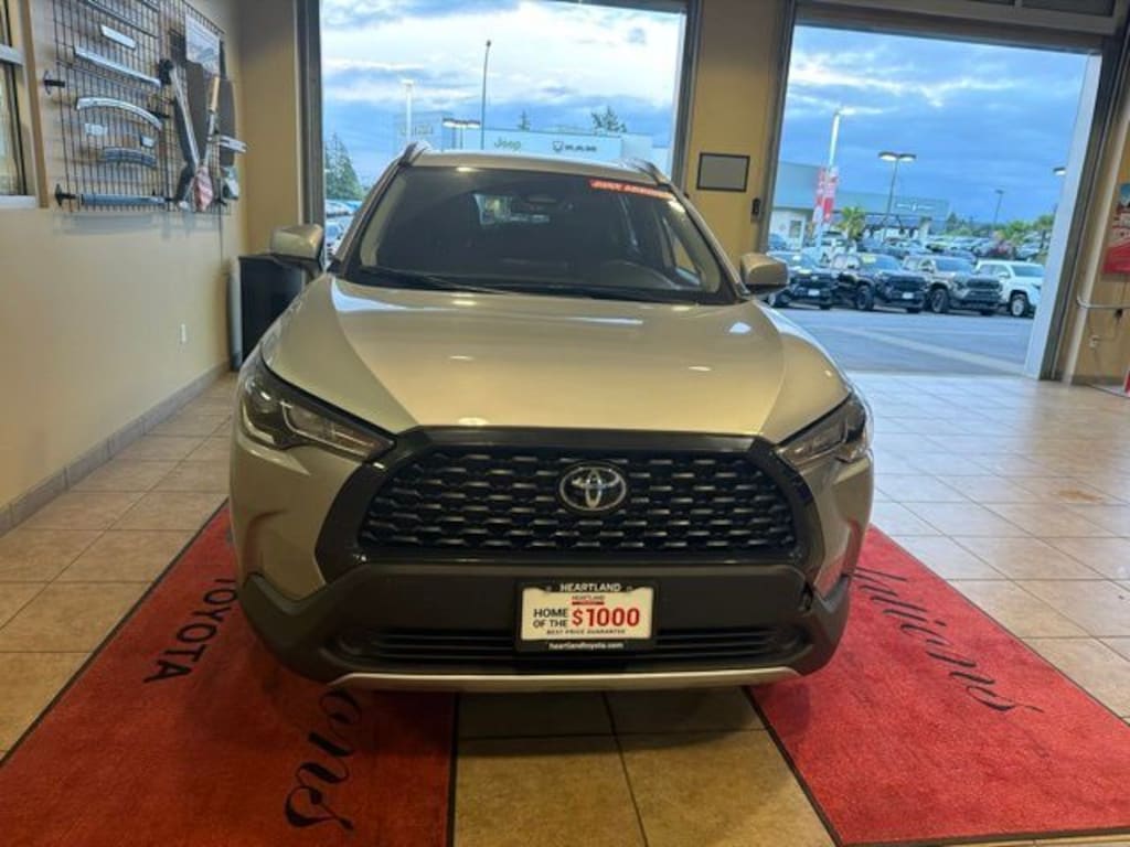 Used 2024 Toyota Corolla Cross LE SUV