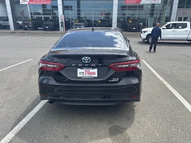 2022 Toyota Camry Hybrid XLE photo 5