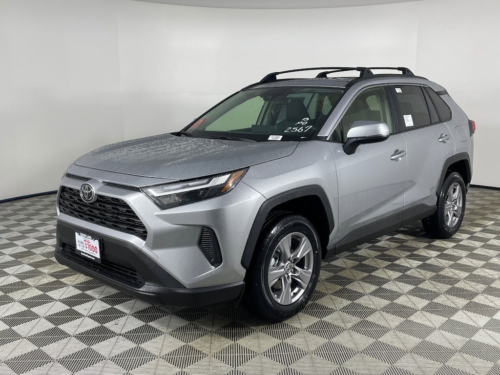 New 2025 Toyota RAV4 XLE XLE AWD SUV