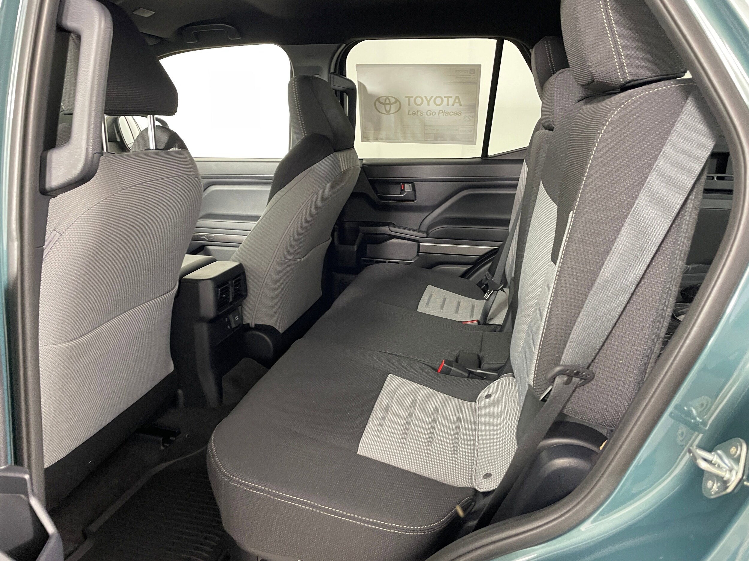 2025 Toyota 4Runner TRD Off-Road photo 4