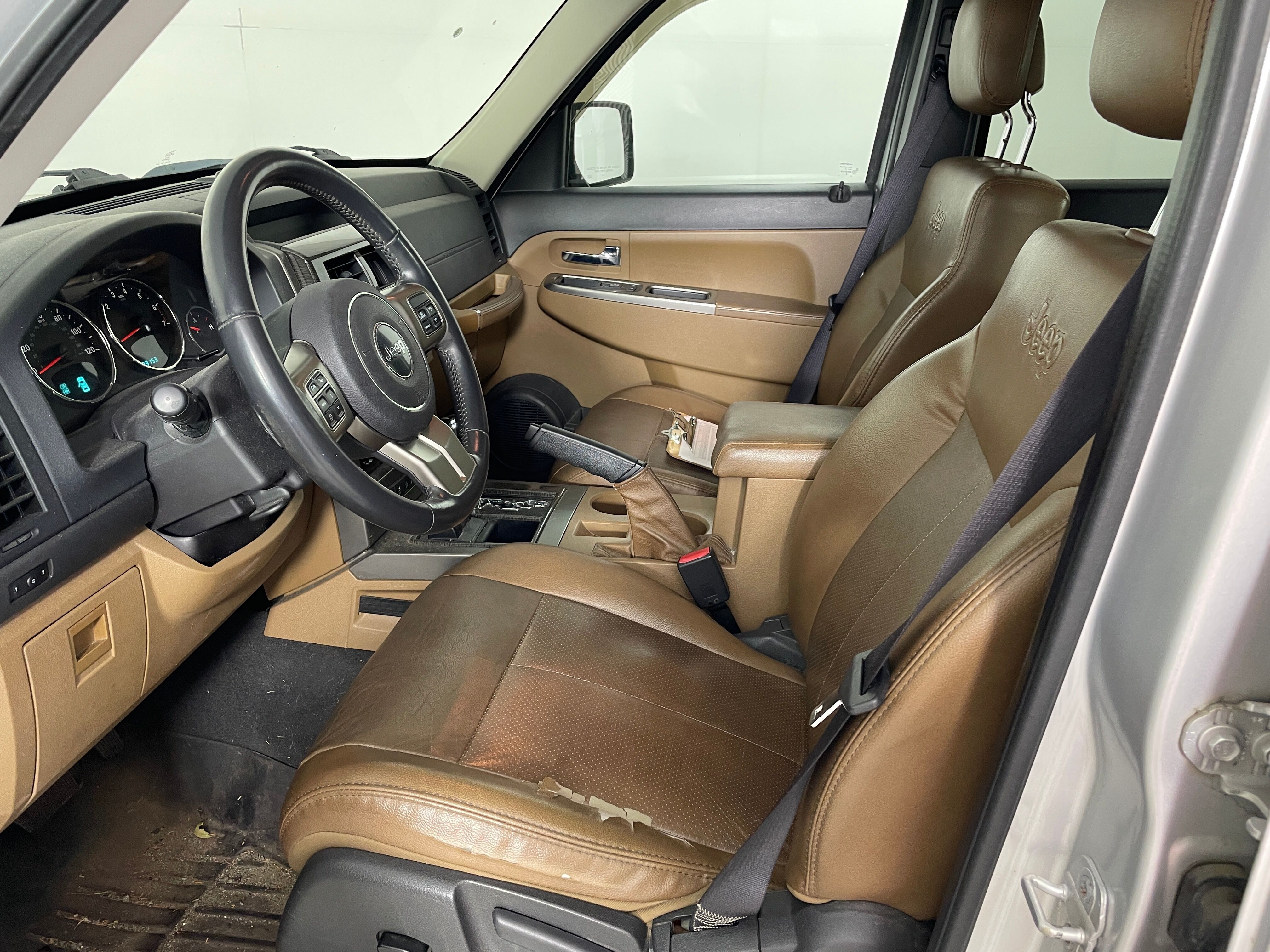 Used 2012 Jeep Liberty Limited with VIN 1C4PJMCK4CW133510 for sale in Bremerton, WA