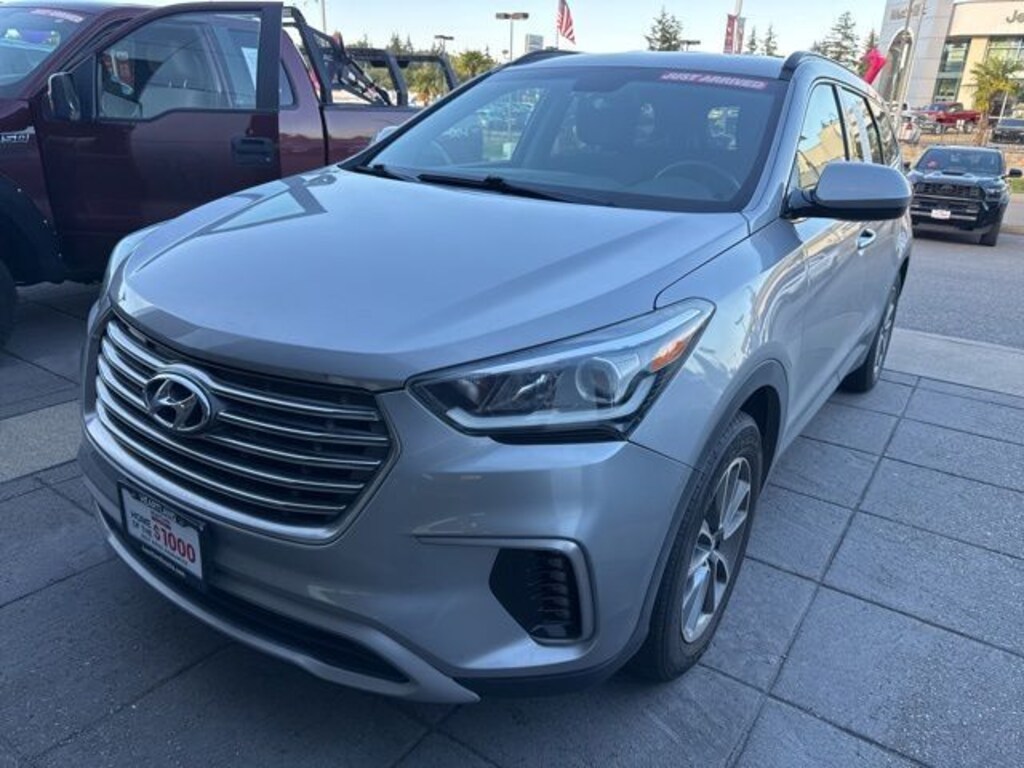 Used 2018 Hyundai Santa Fe SE SUV