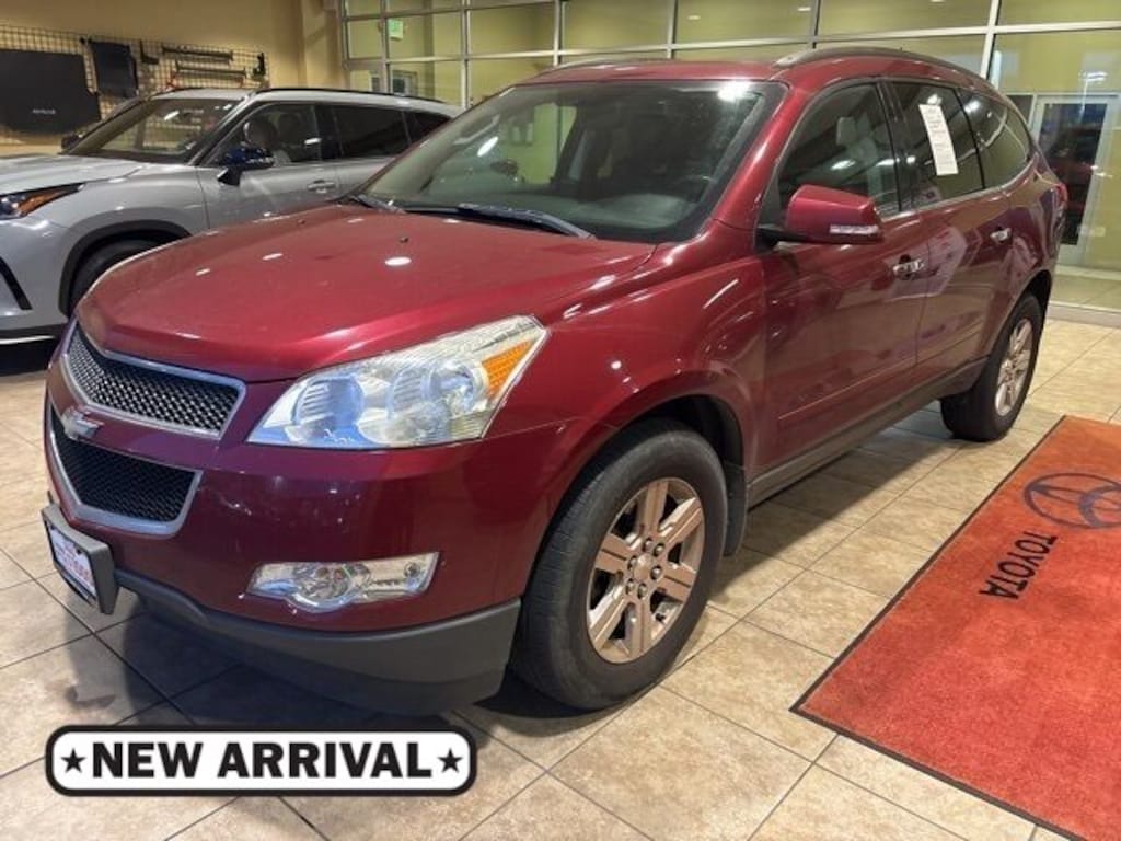 Used 2011 Chevrolet Traverse 2LT SUV