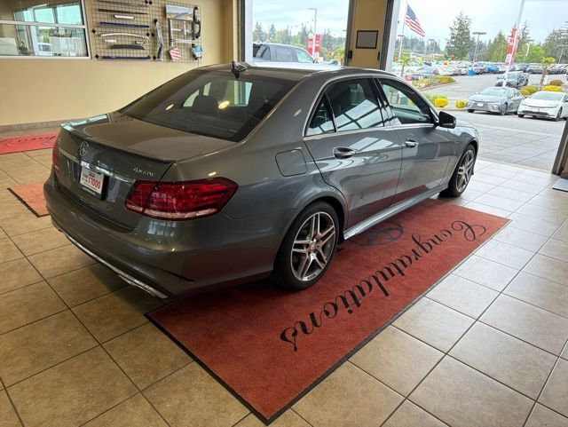 2016 Mercedes-Benz E-Class E 350 4MATIC photo 3