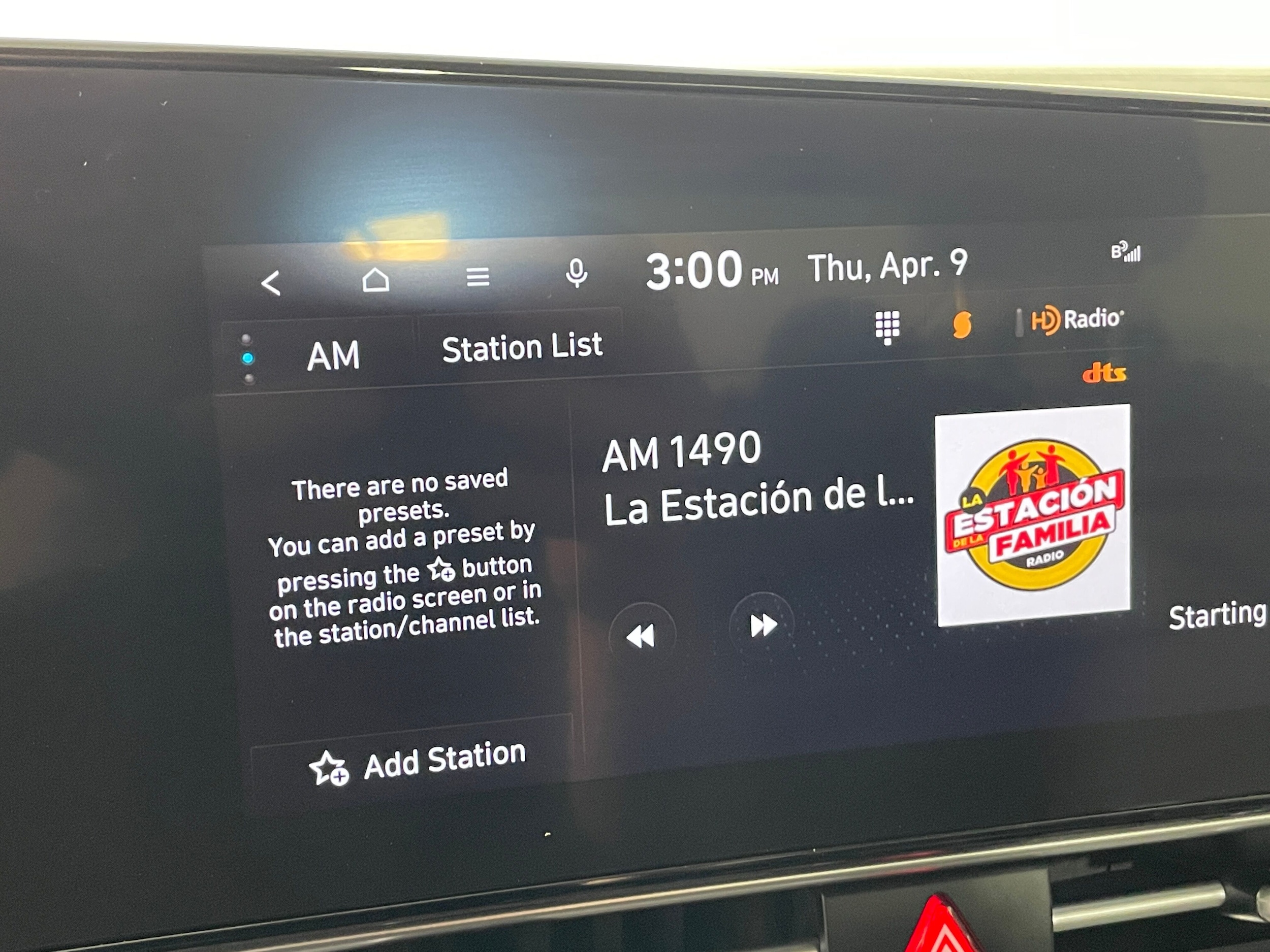 2023 Hyundai Elantra SEL photo 6