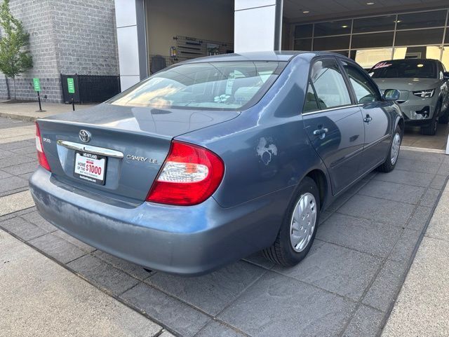 2002 Toyota Camry LE photo 4