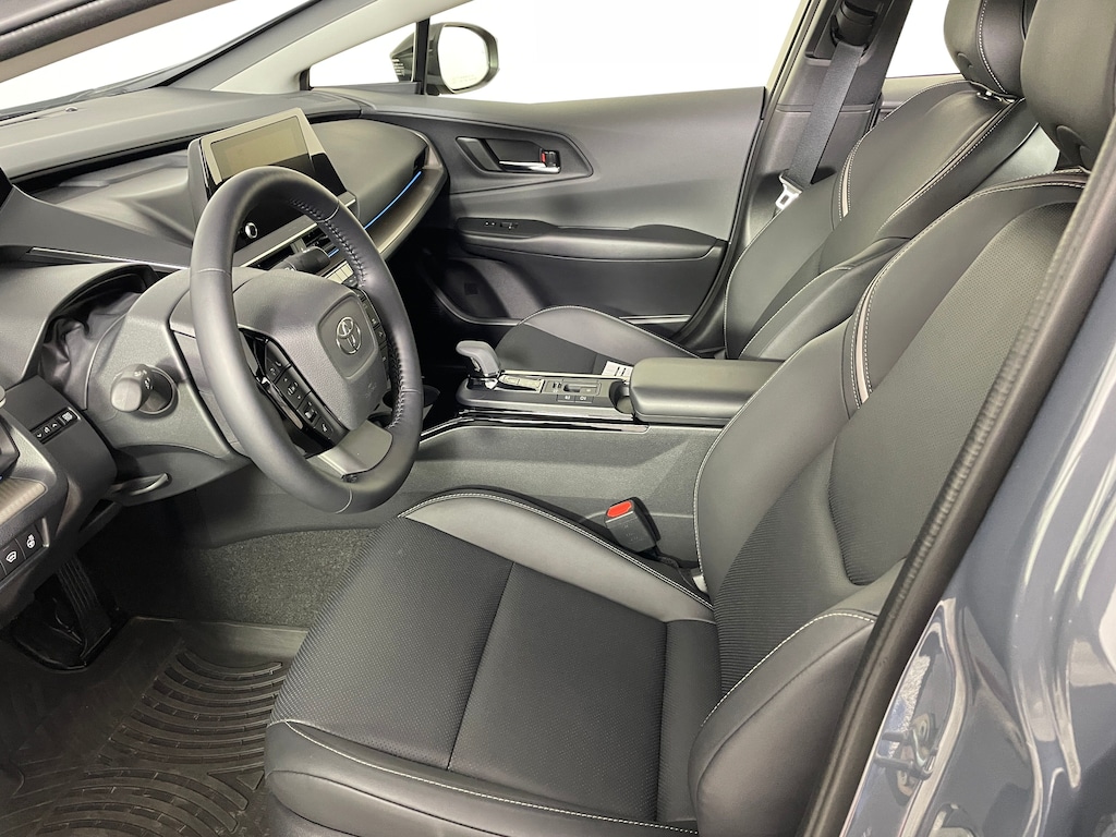 Used 2025 Toyota Prius XLE Hatchback