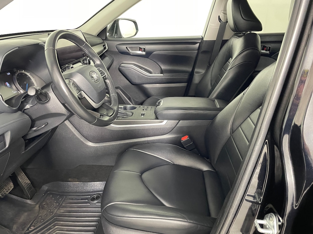 Used 2023 Toyota Highlander Hybrid XLE SUV