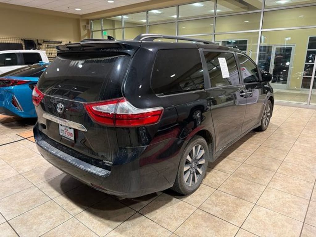 Used 2018 Toyota Sienna Van Passenger Van