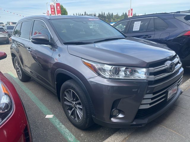 2019 Toyota Highlander XLE V6 photo 3