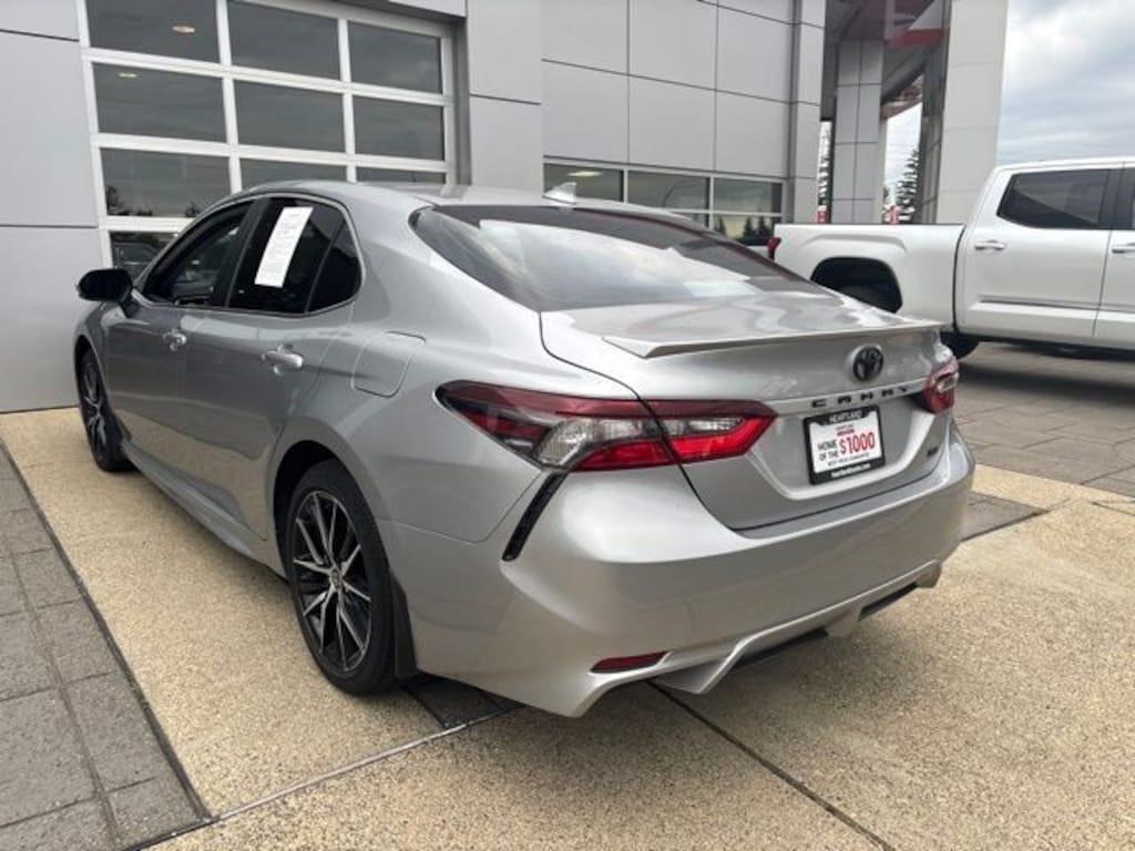 Used 2022 Toyota Camry SE Sedan