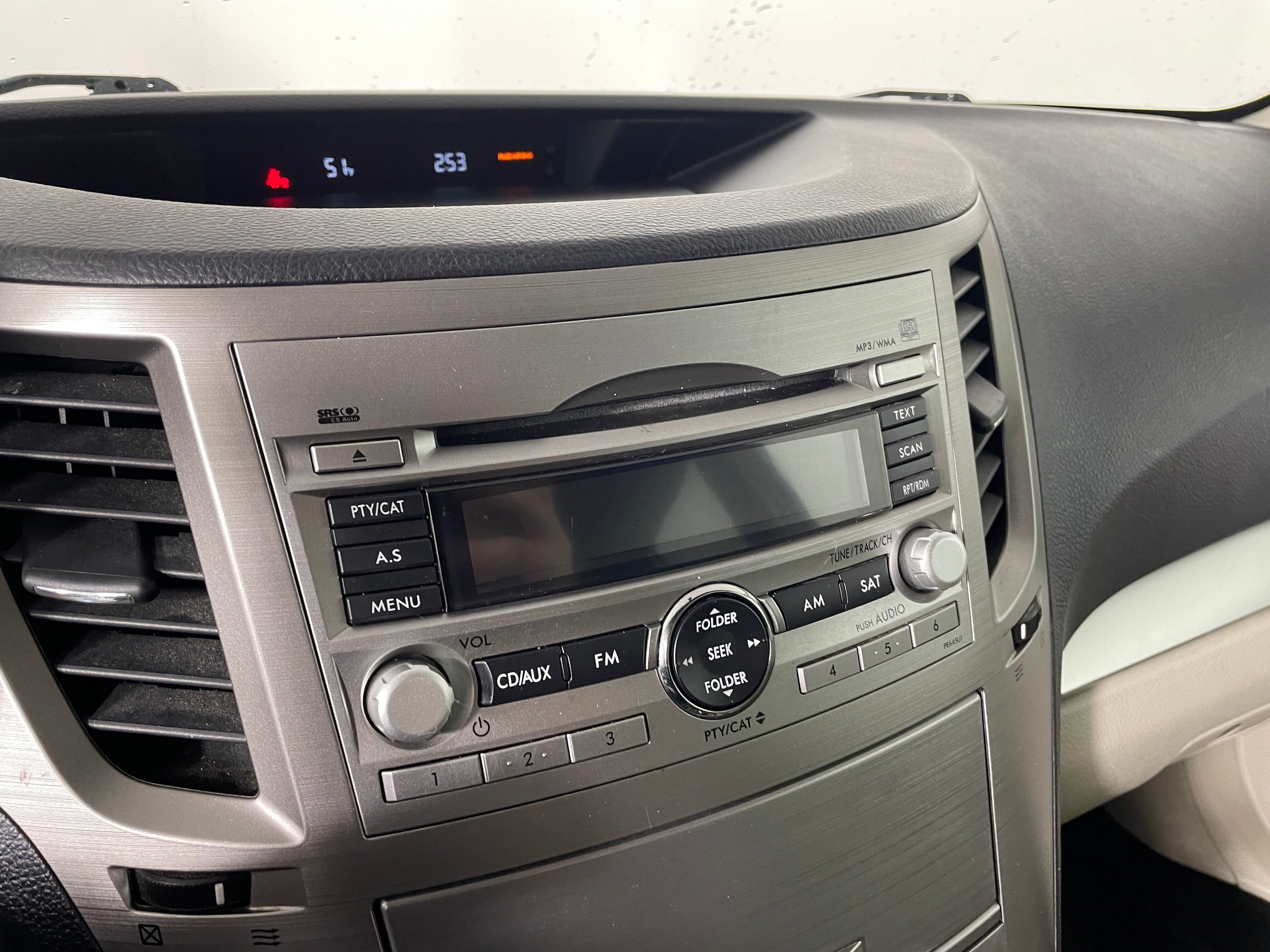 2011 Subaru Outback 2.5i Premium (CVT) photo 3