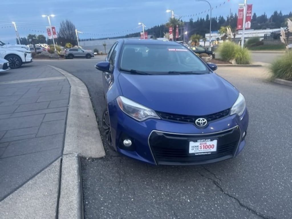 Used 2015 Toyota Corolla LE Sedan